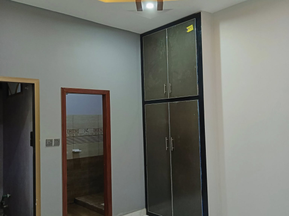 Usmania Village Housing Society Dera Ghazi Khan 4.38 Marla Triple Story Fresh House For Sale